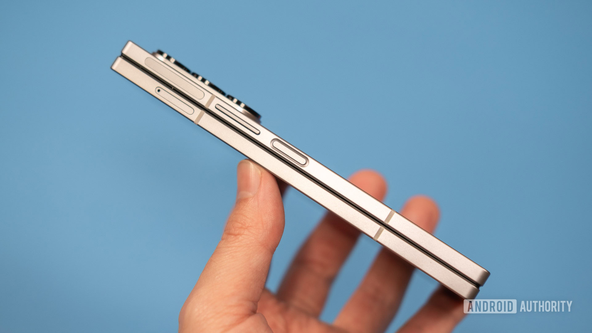 Samsung’s response to Z Fold 6 paint peeling issue channels Apple’s ‘you’re holding it wrong’ energy